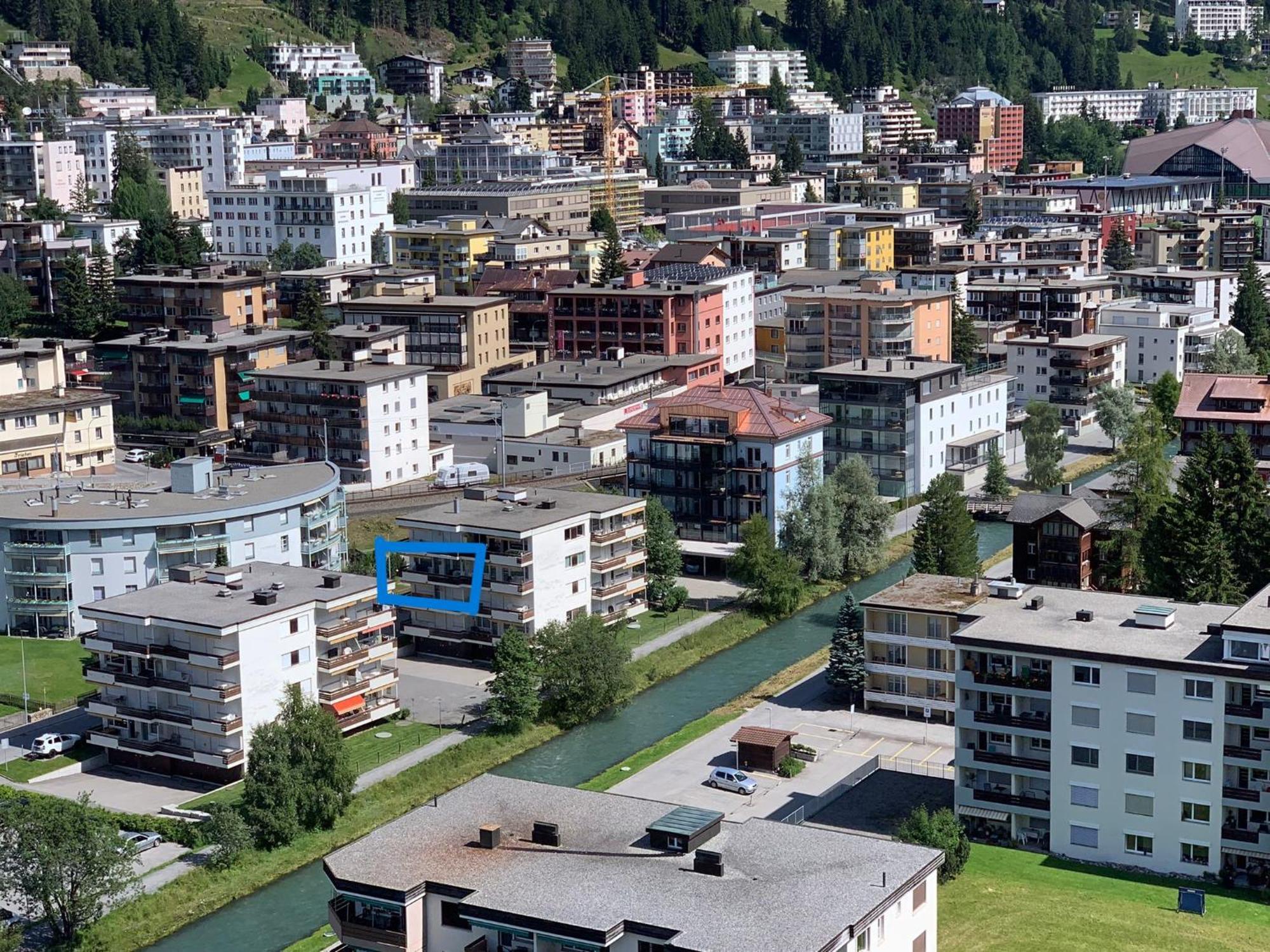 Holiday Apartment Bolgen - Close To Everything! Bolgen, Jakobshorn, Bus Stop, Train Station, Supermarket, Ski School, Ski Rentals, Restaurants And More! Давос Екстер'єр фото